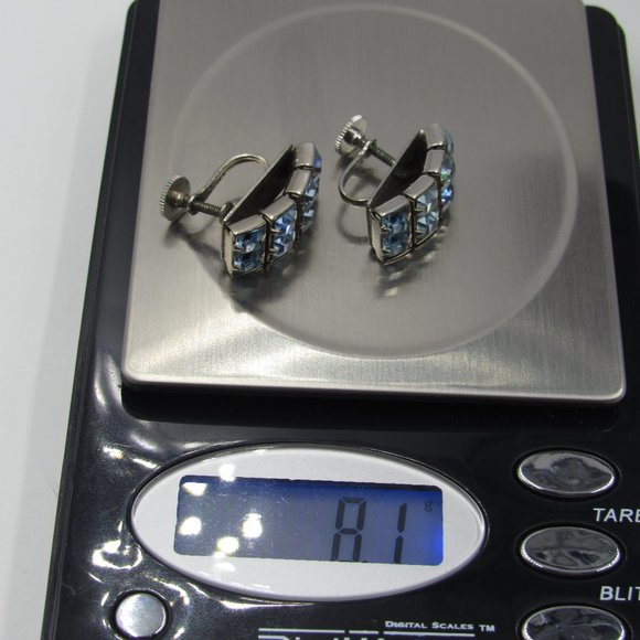 Vintage Crystal Screw On Earrings Costume Jewelry - Picture 4 of 4